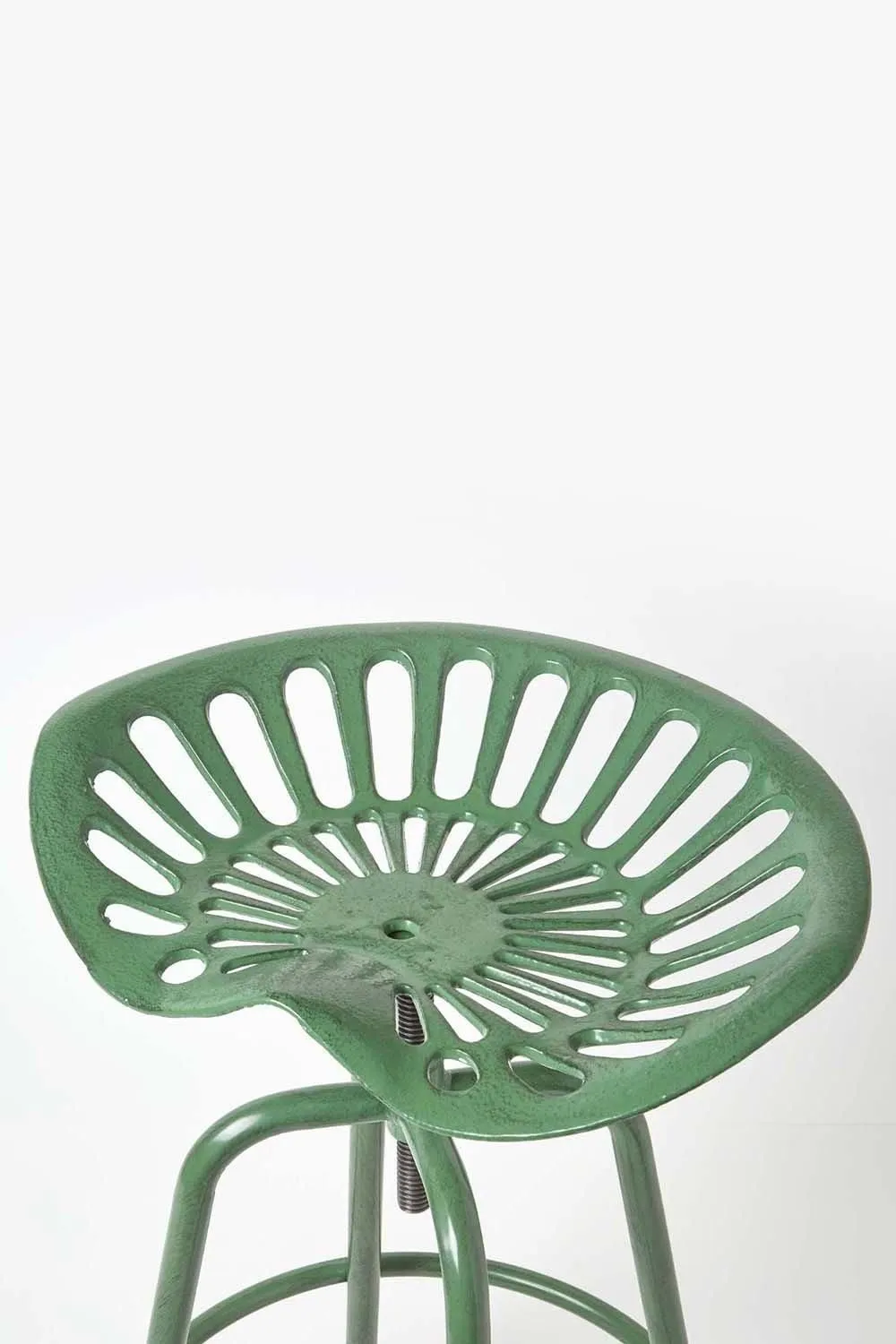 Homescapes Vintage Style Metal Adjustable Tractor Seat Bar Stool in Green 3