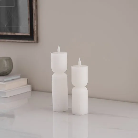 Set of 2 Ribbed LED Pillar Candles 2