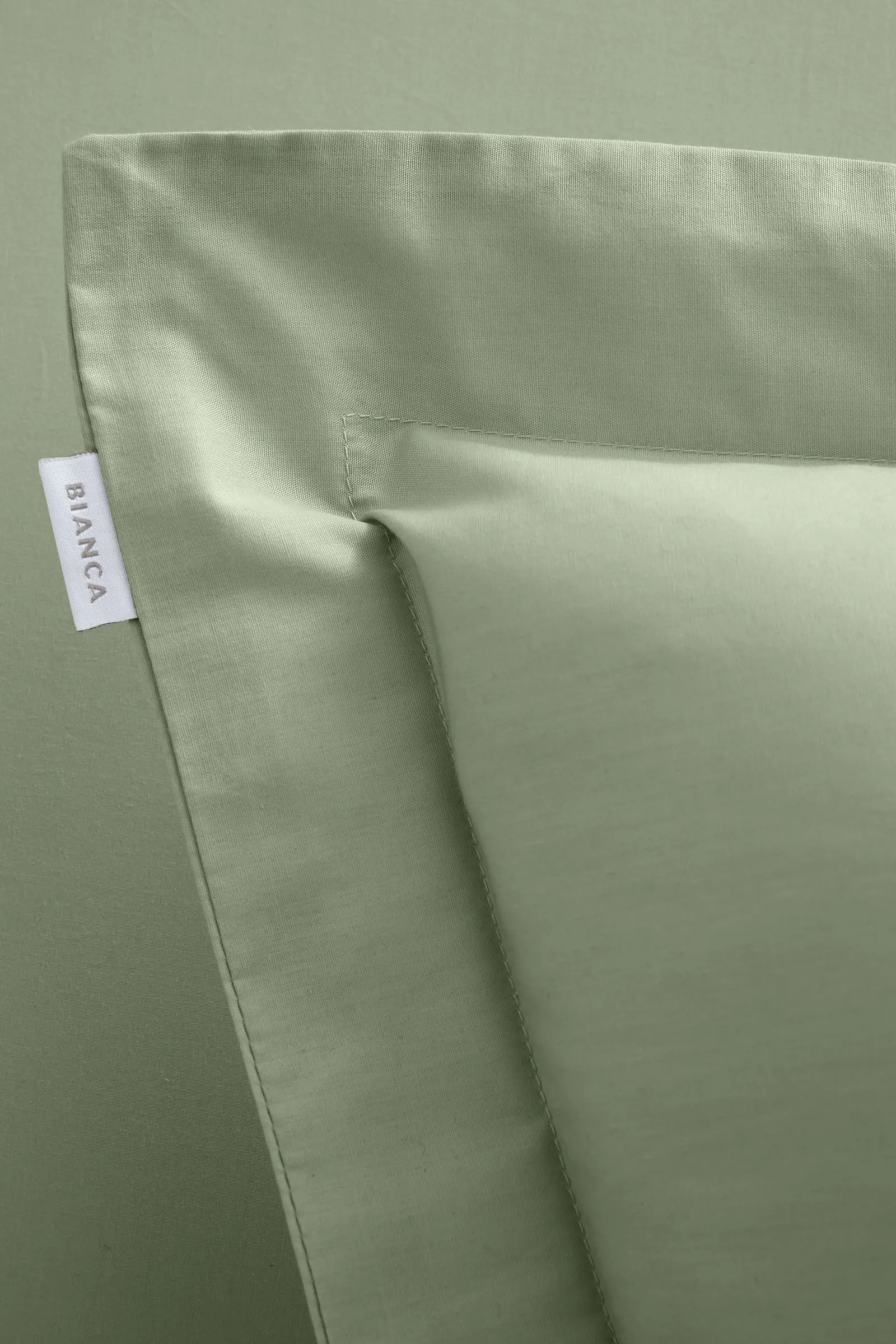 Bianca '200 Thread Count Cotton Percale' Oxford Pillowcases in Green 3