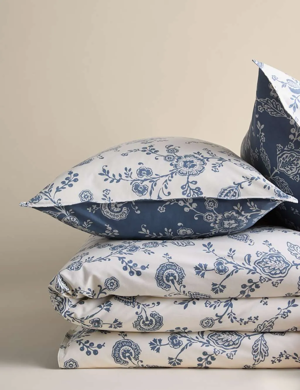 M&S Cotton Rich Trailing Floral Bedding Set Slate Blue