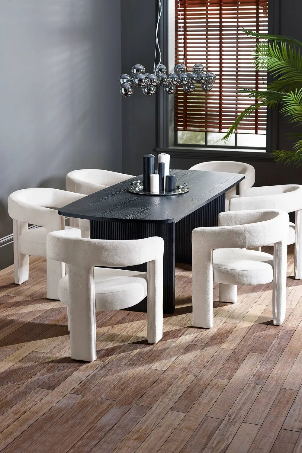 Julian Bowen Louis Fluted Rectangular Extending 4-6 Seater Dining Table in Black 2