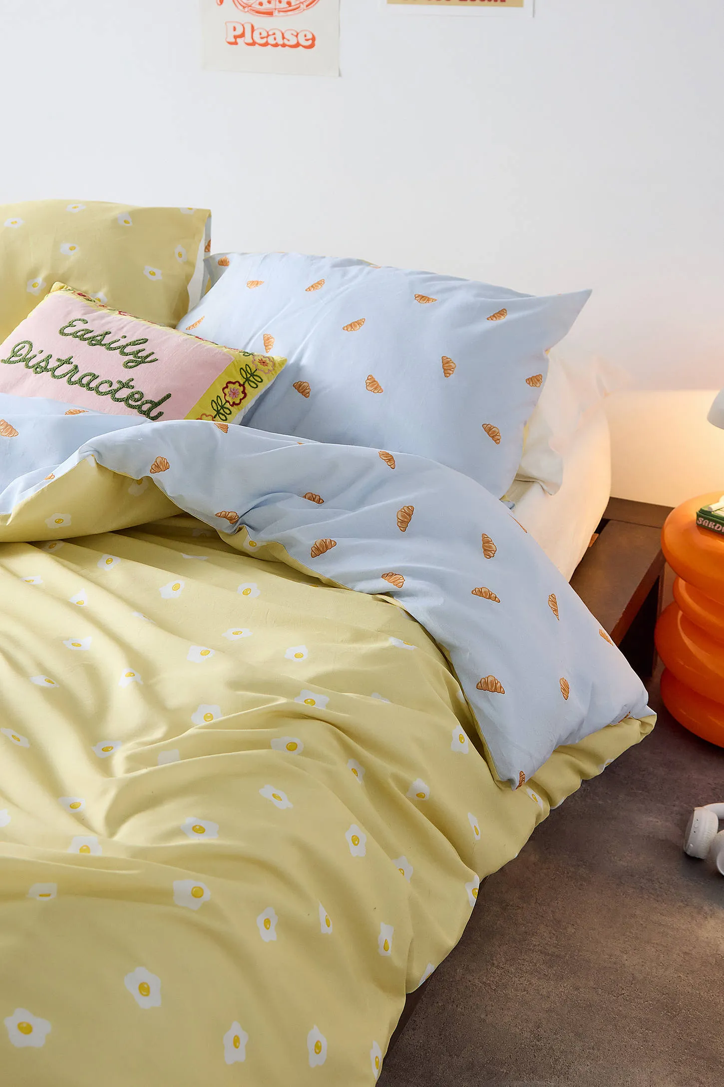 Egg & Croissant Reversible Duvet Set 6