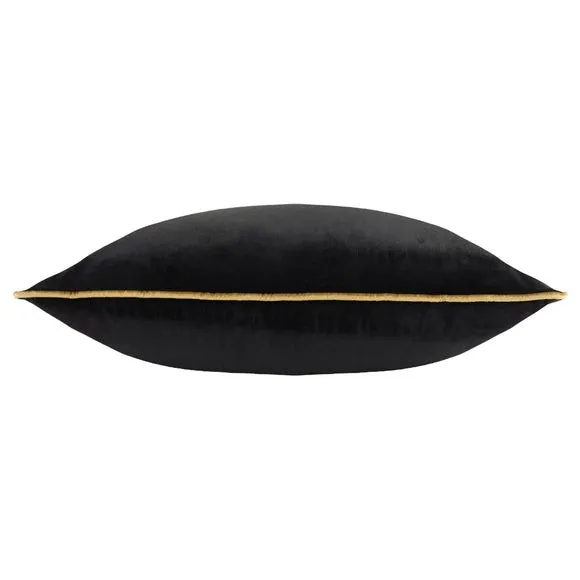 Furn. Square Cushion 4