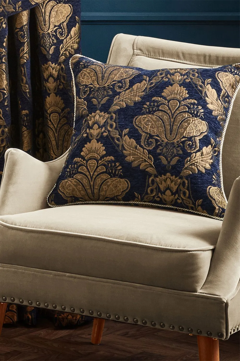 Paoletti Shiraz Traditional Jacquard Pipe Trimmed Cushion in Navy 4