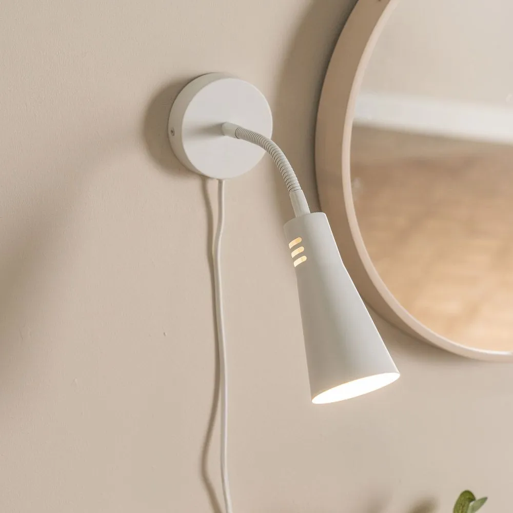 ValueLights Plug In White Flexible Gooseneck Wall Light 2