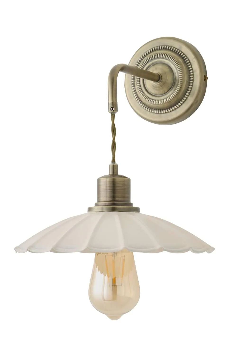 ValueLights Holborn Brushed Gold Wall Light with Adjustable Scallop Shade & Bulb 6