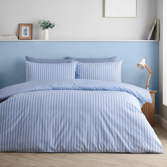 Catherine Lansfield Epping Textured Stripe Reversible Polycotton Duvet Cover & Pillowcase Set 1