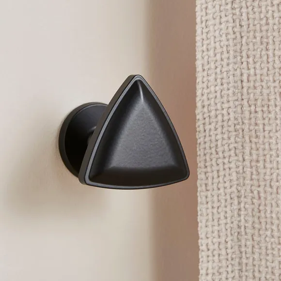 Set of 2 Triangle Curtain Hooks