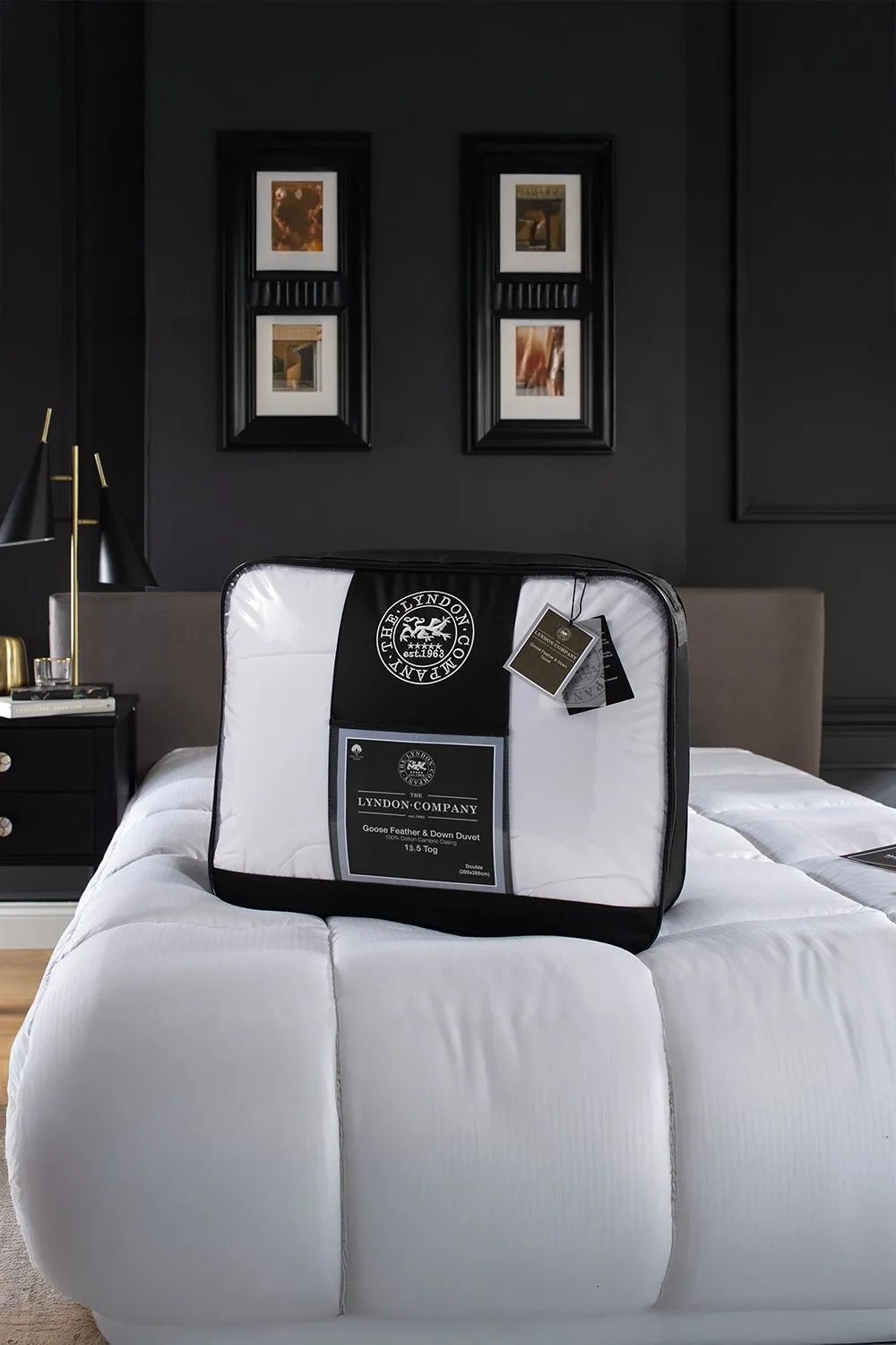 The Lyndon Company Goose Feather & Down 240 Thread Count Casing 13.5 Tog Duvet in White 2