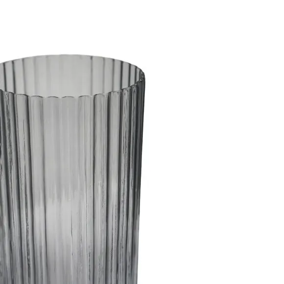 Daphne Ribbed Vase 3