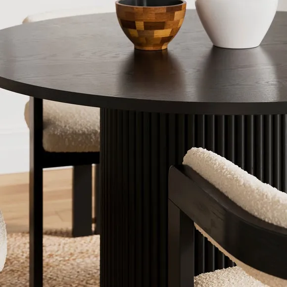 Amari 4 Seater Round Dining Table, Oak 2