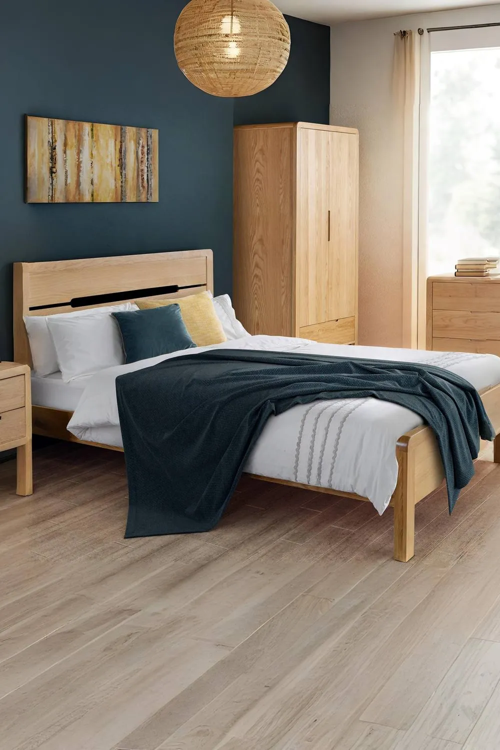 Julian Bowen Curve Bed in Natural