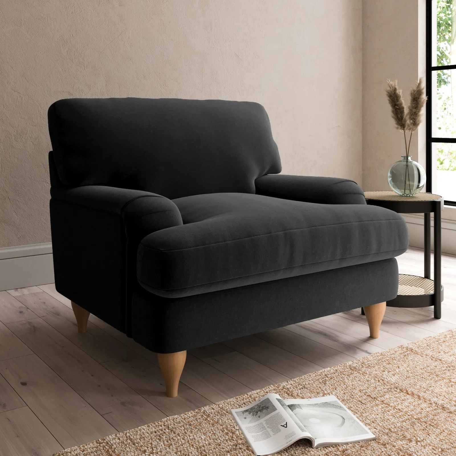 Darwin Luxury Velvet Armchair Black
