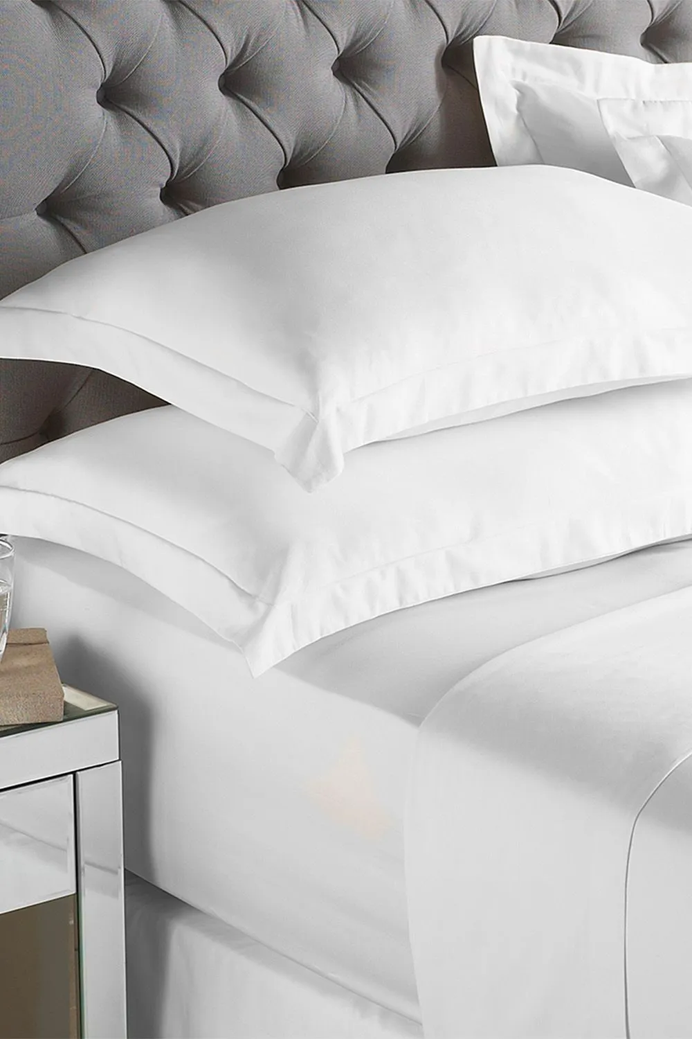 Paoletti 200 Thread Count Cotton Percale Fitted Bed Sheet in White