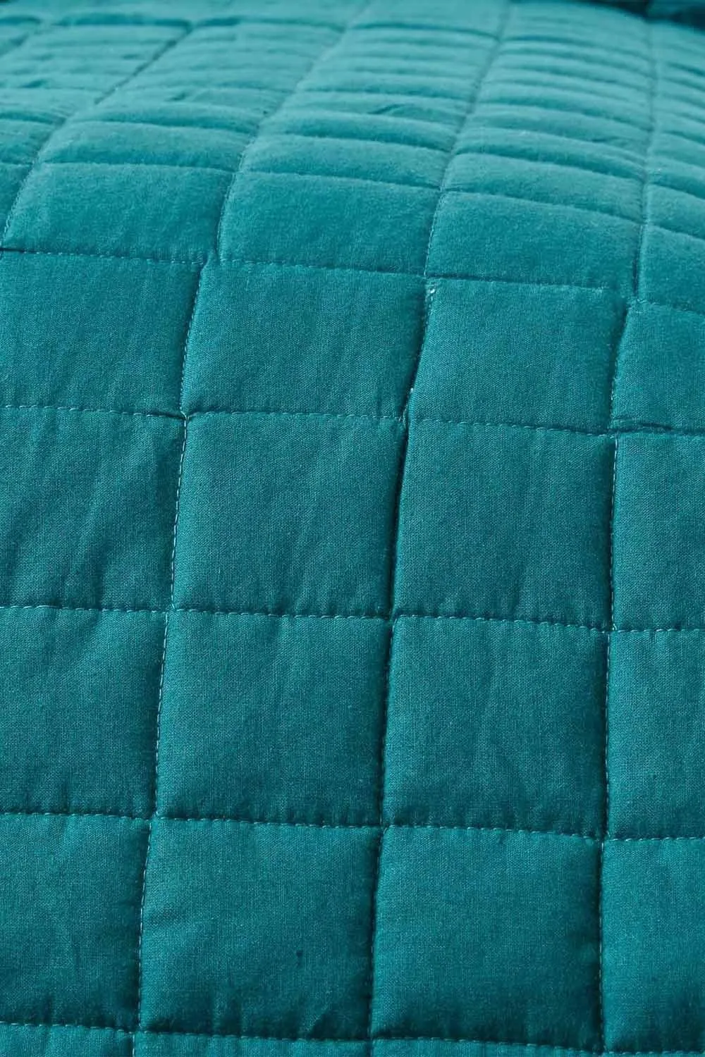 Homescapes Cotton Quilted Reversible Bedspread in Teal 3