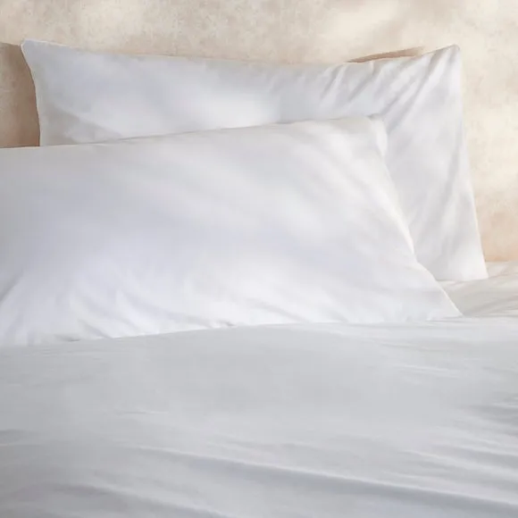 100% Egyptian Cotton 220 Thread Count Standard Pillowcase Pair 1