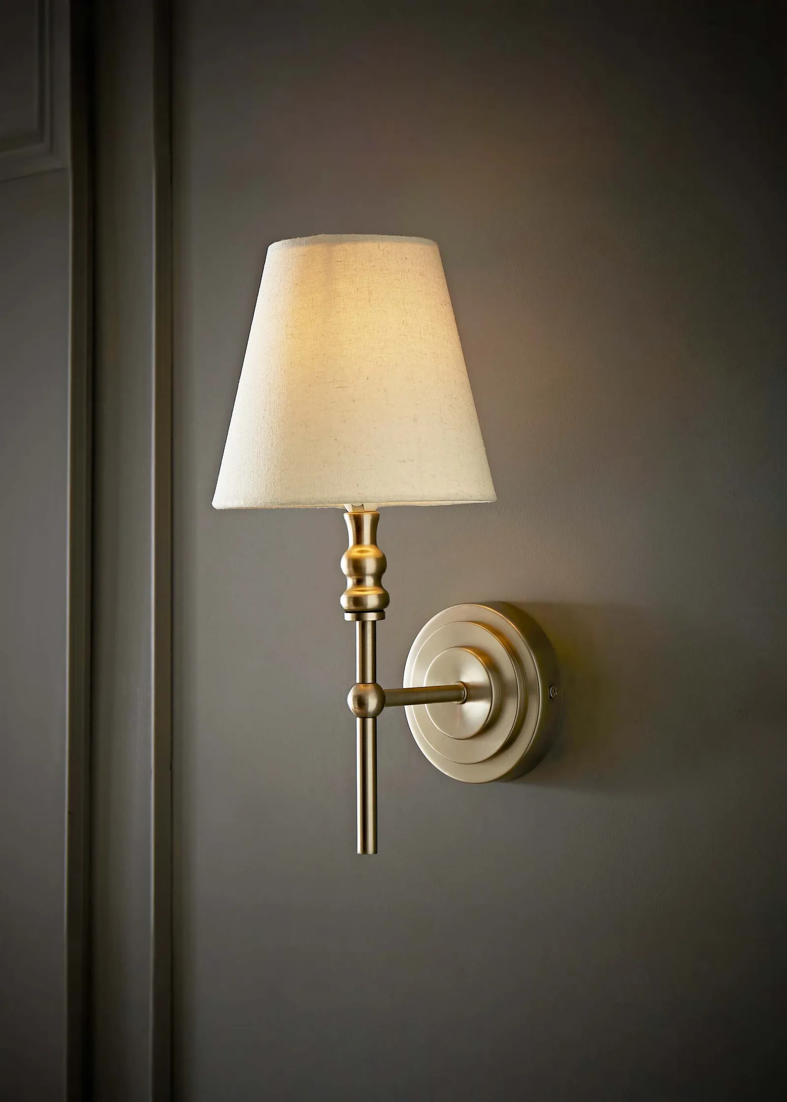 ValueLights Maggie Candlestick Style Wall Light with Linen Tapered Lamp Shade in Silver