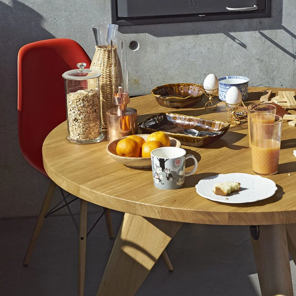 Vitra Guéridon 2-4 Seater Table Natural Solid Oak 4