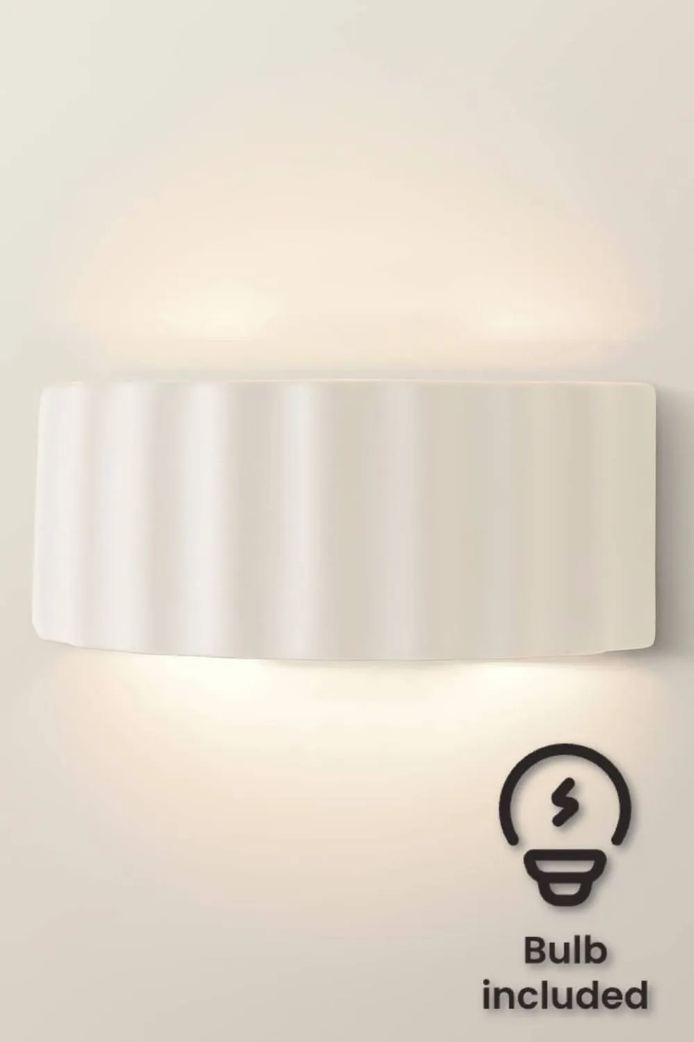 ValueLights Pablo Curved Ribbed Ceramic Flush Wall Sconce Light with Bulb in Soft White
