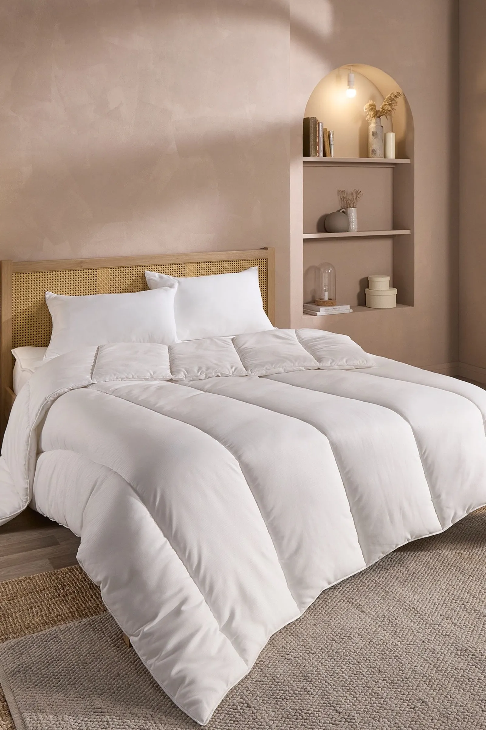 Snuggledown Hotel Soft & Cosy 13.5 Tog Winter Duvet - Warm, Breathable, Deep Filled Duvet in White 2
