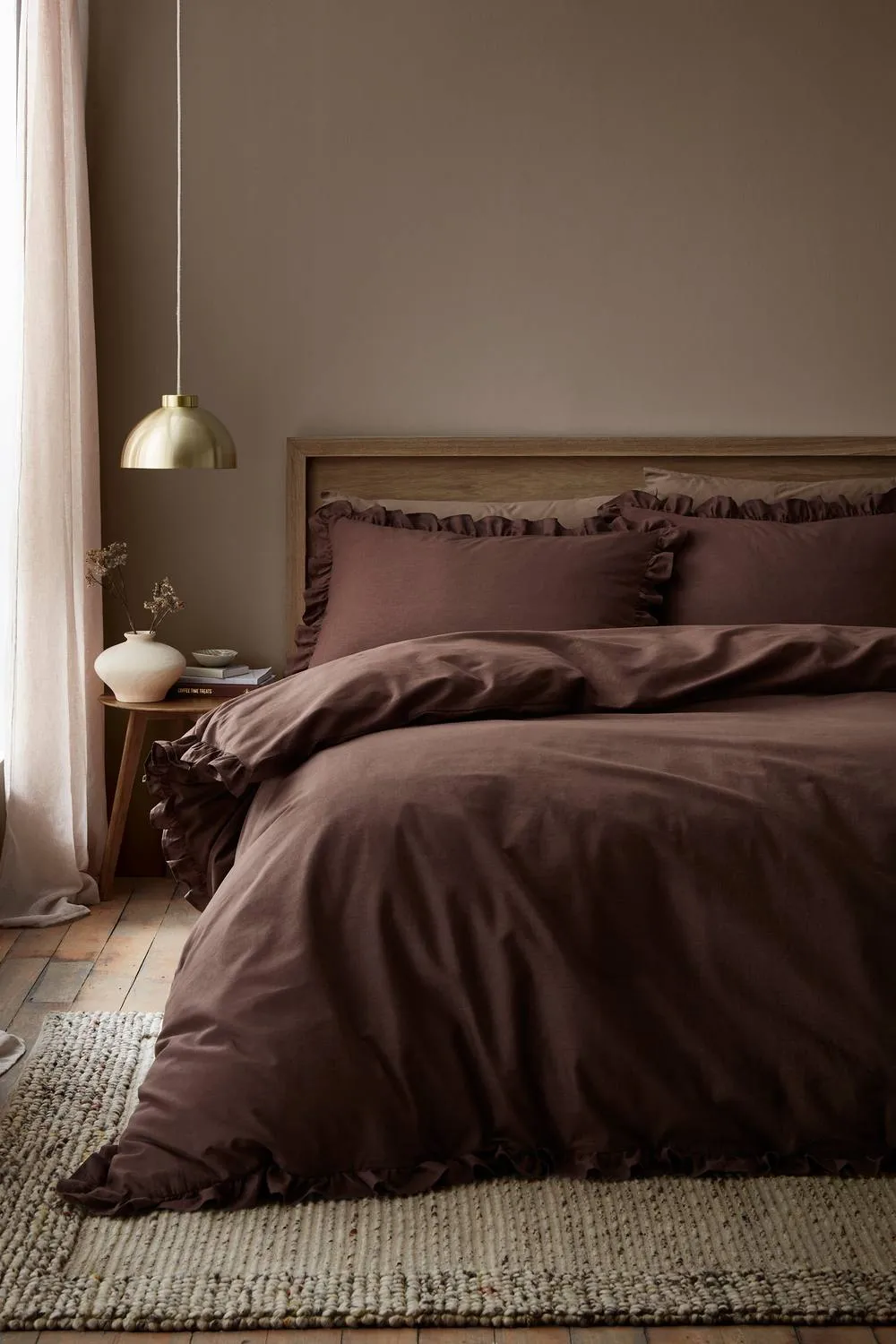 Appletree 'Cassia Frill' 100% Cotton Relaxed Look Duvet Cover Set in Chocolate