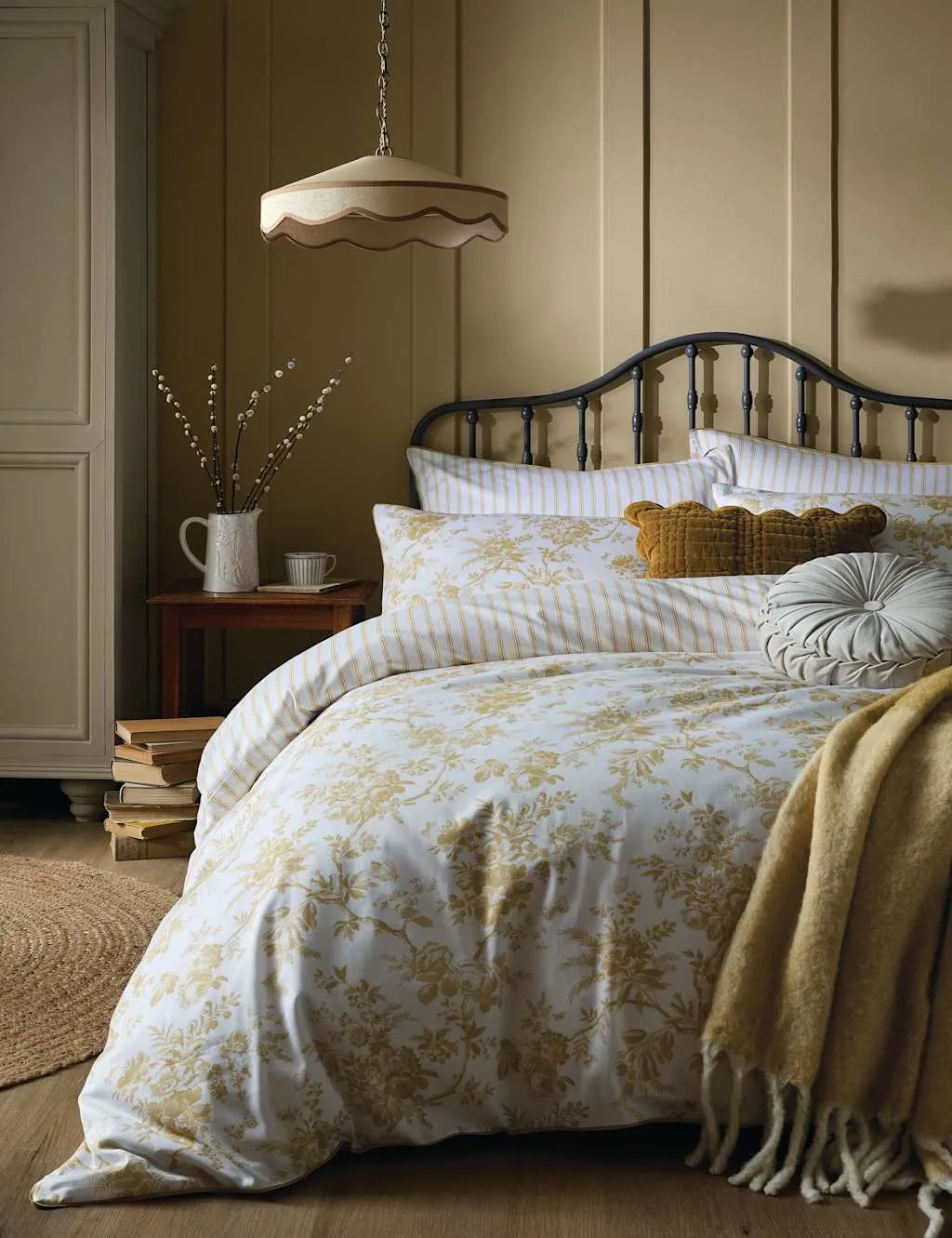 Laura Ashley Pure Cotton Sateen Walled Garden Bedding Set Yellow Mix