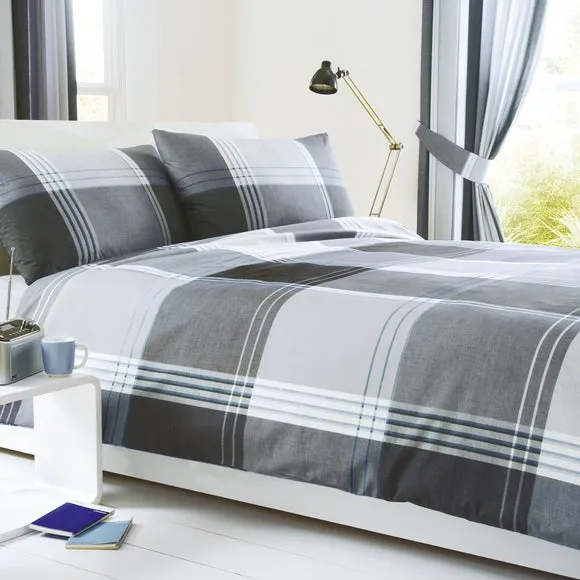 Taylor Duvet Cover and Pillowcase Set