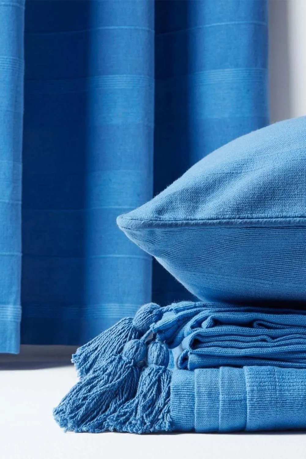 Homescapes Cotton Rajput Ribbed Curtain Pair in Blue 4