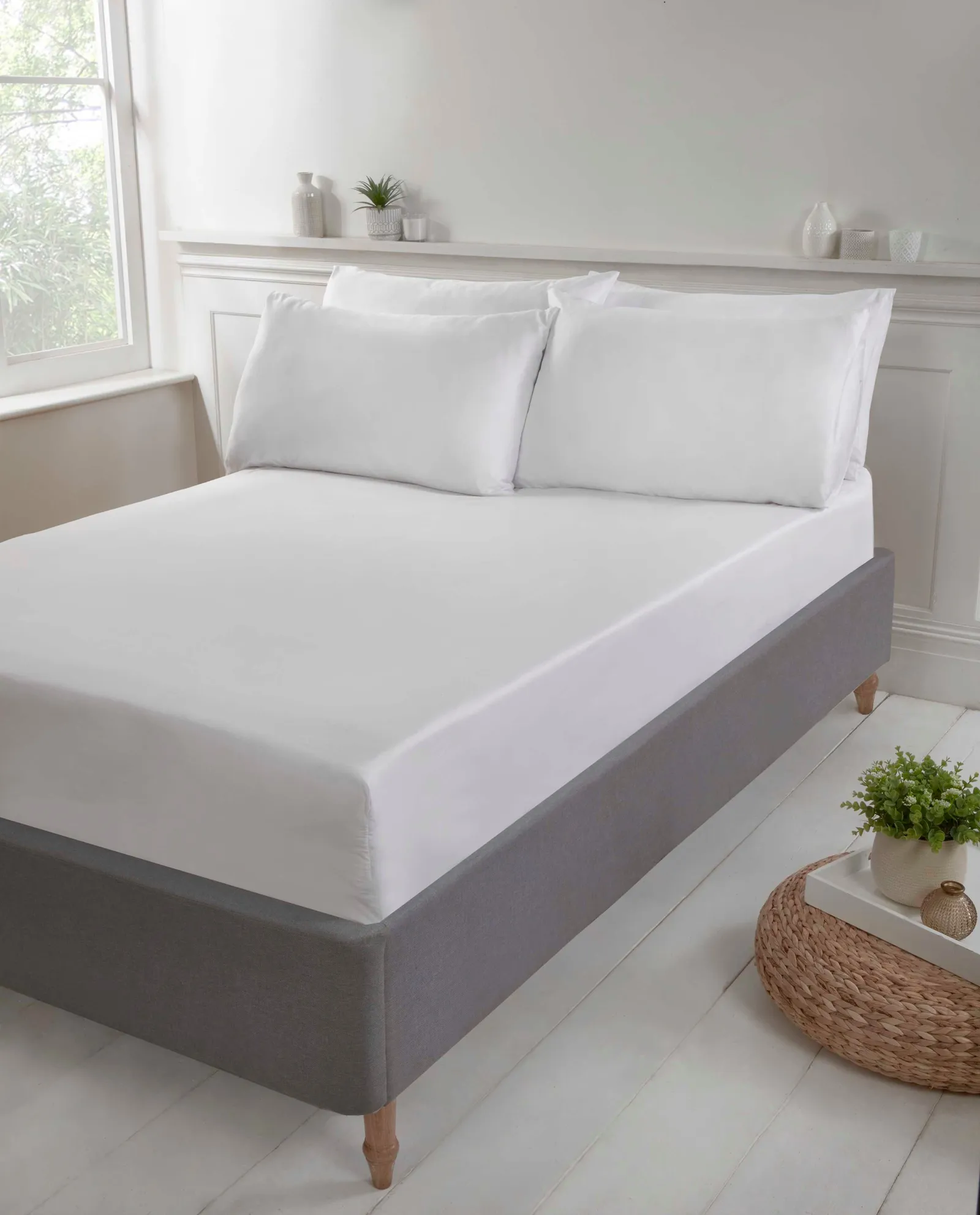 Rapport Home PH Polycotton Fitted Sheet (40 cm deep) in White
