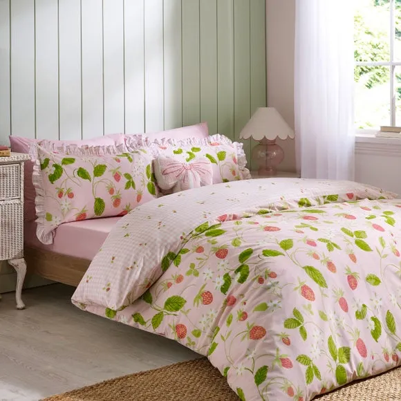 Catherine Lansfield Strawberry Frills Polycotton Duvet Cover & Pillowcase Set 1
