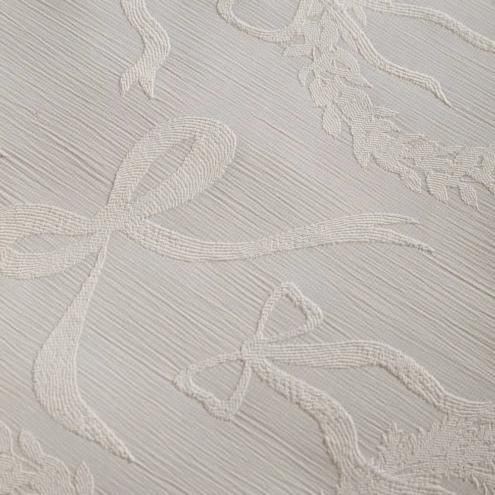 Paoletti Winter Wreath Jacquard Duvet Cover Set in White 3