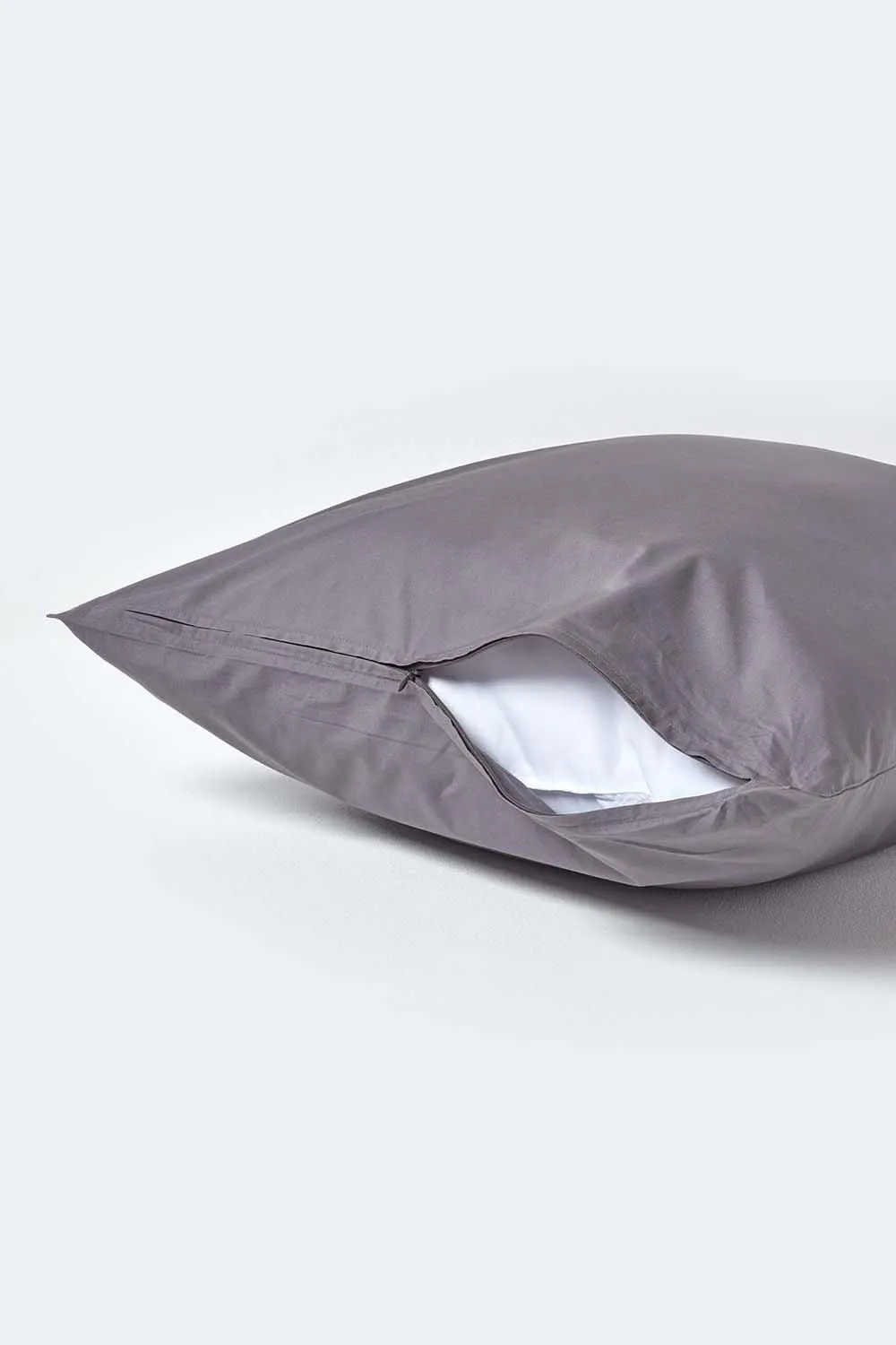 Homescapes Continental Egyptian Cotton Pillowcase 200 TC, 60 x 60 cm in Dark Grey 3