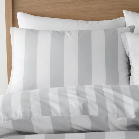 Catherine Lansfield Cove Stripe Duvet Cover and Pillowcase Set 2