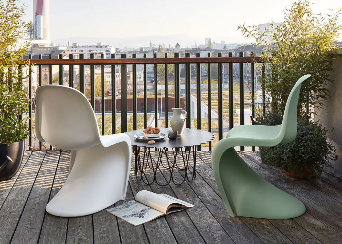 Vitra Flower Coffee Table Small 2
