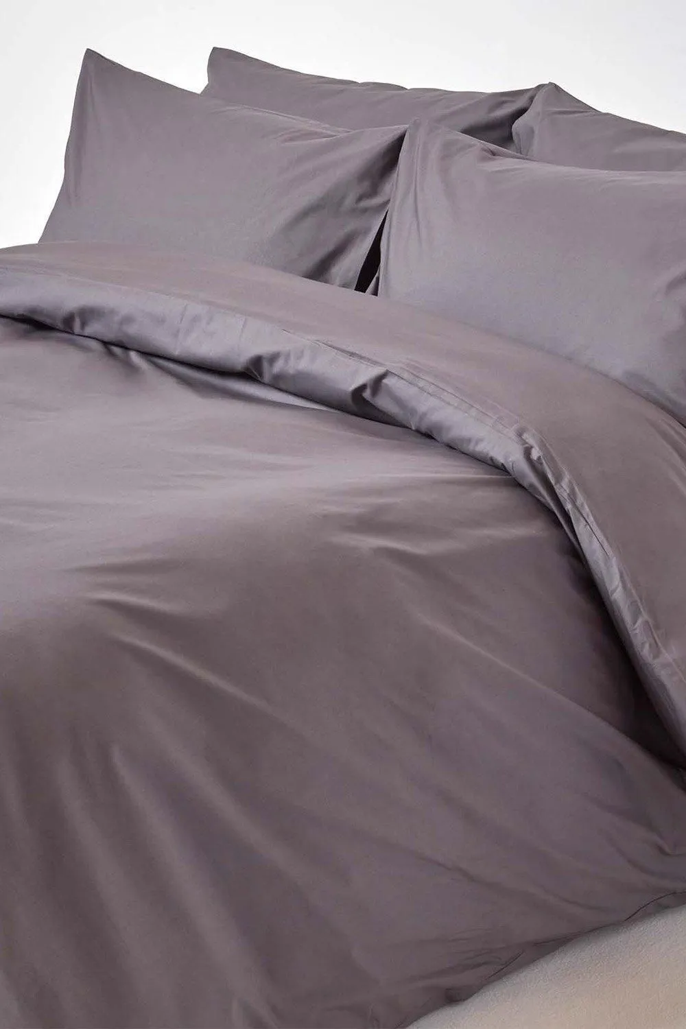 Homescapes Egyptian Cotton Duvet Cover with Pillowcase, 200 TC in Dark Grey 1
