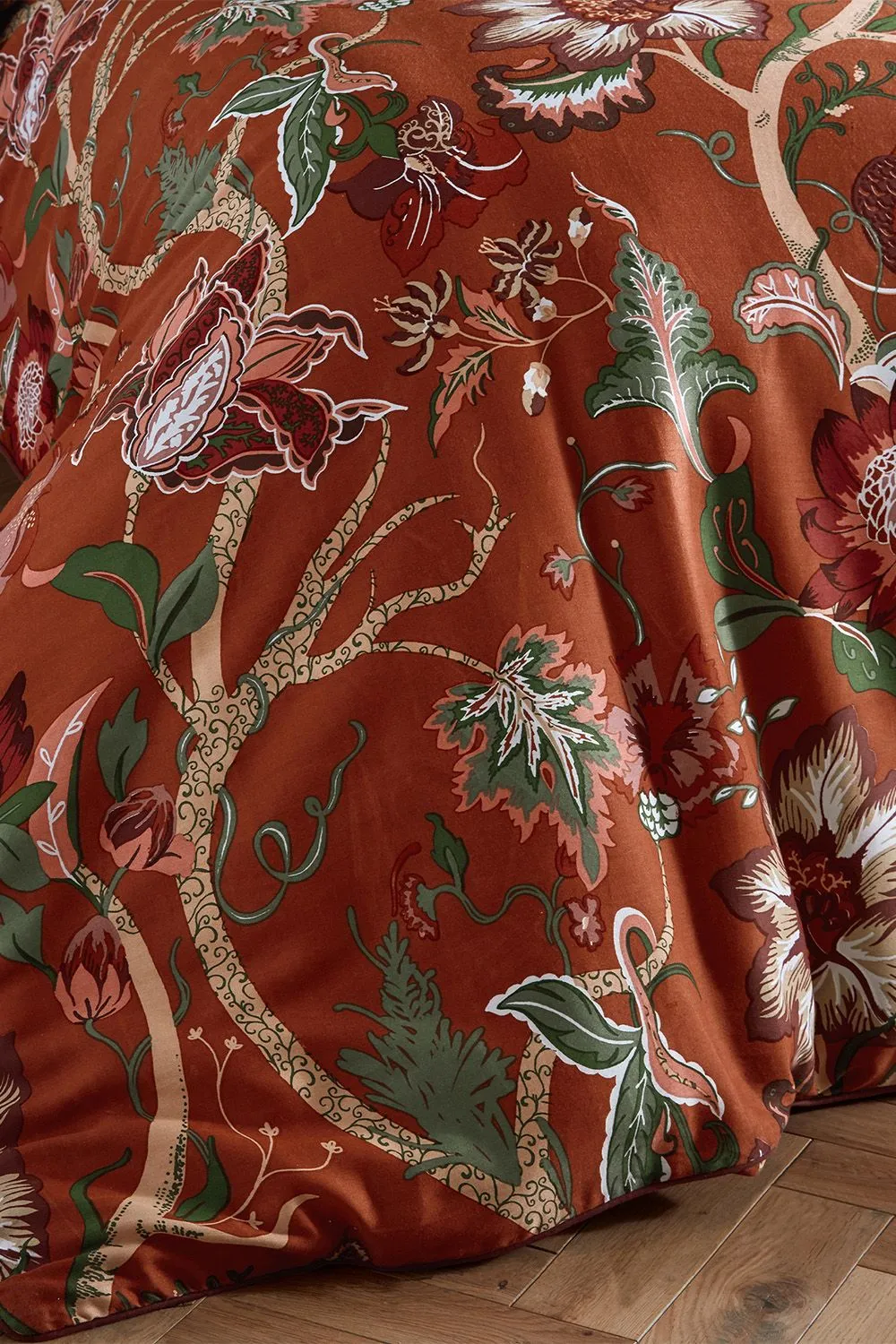 Paoletti Botanist Floral 200TC Cotton Sateen Duvet Cover Set in Maroon 3