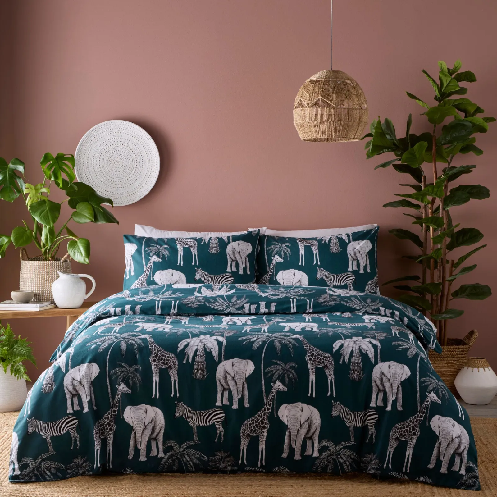 Portfolio Home Wild Safari Elephants Duvet Cover Quilt Set with Pillowcase in Green