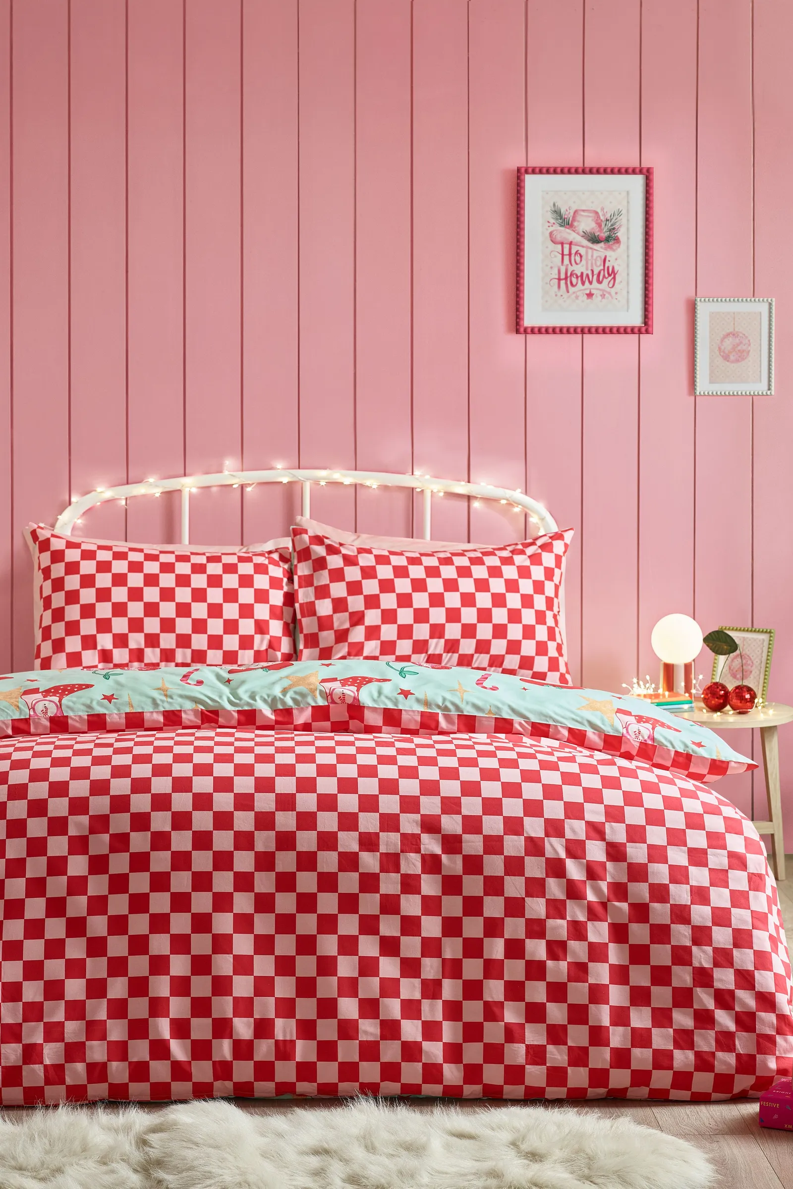 Catherine Lansfield Santa's Howdy Christmas Duvet Cover Set - Reversible, Festive Green, Easy‑Care Polycotton in Green 2