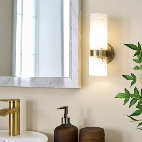 Hotel Kimpton Alabaster Bathroom Linear Wall Light