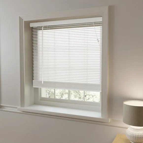 Fauxwood Venetian Blind 2