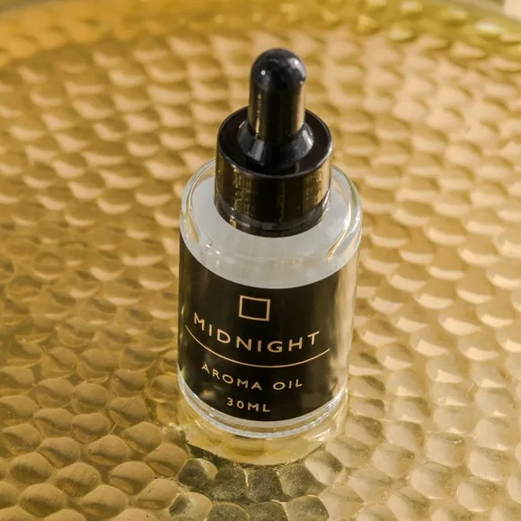 Hotel Midnight Dark Cassis Vanilla & Patchouli Essential Oil 2