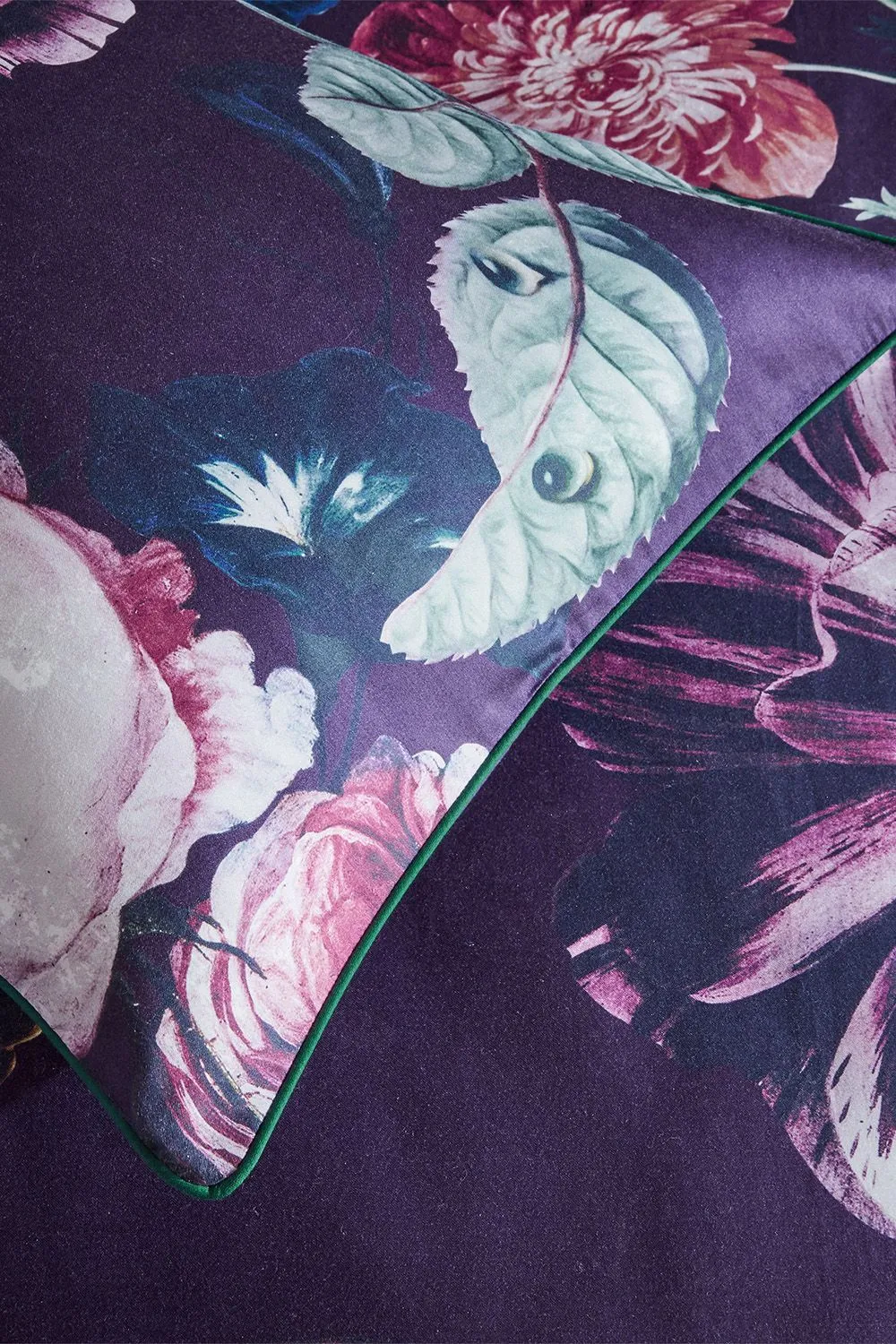 Paoletti Cordelia 200 Thread Count Floral Piped Pillowcases 2