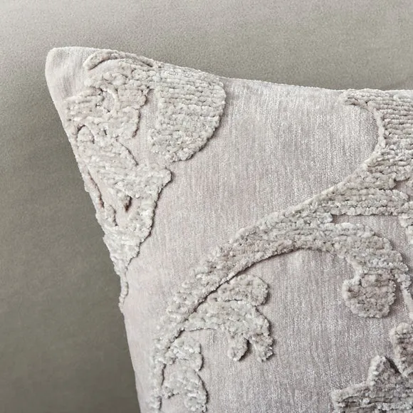 Louella Damask Cushion 4