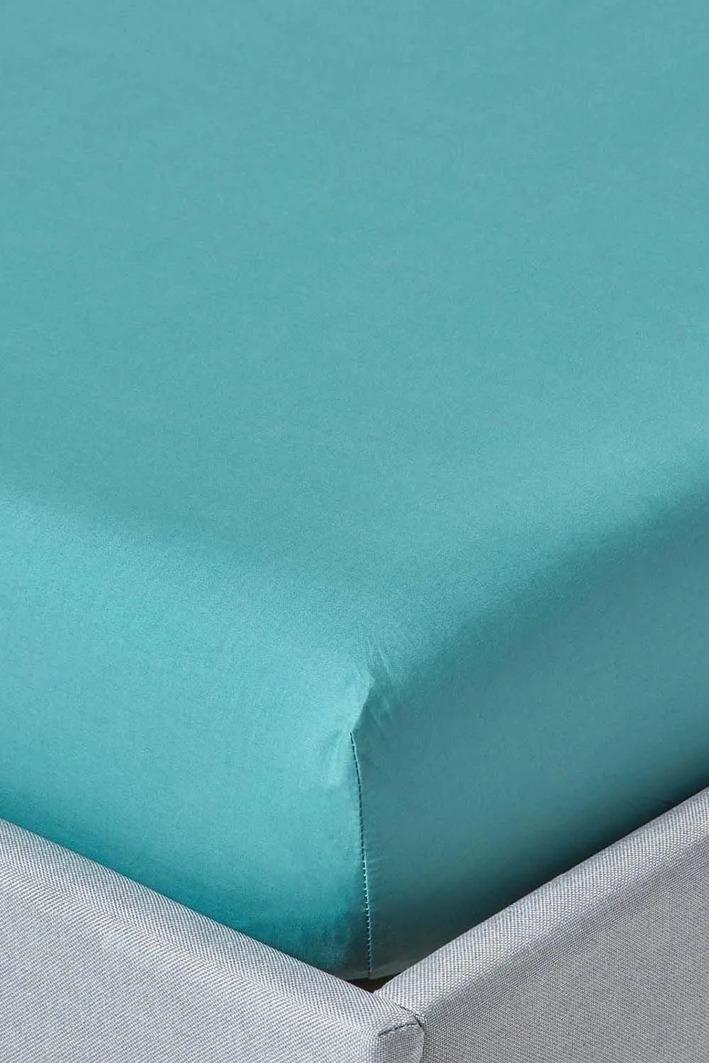 Homescapes Egyptian Cotton Deep Fitted Sheet 18 inch 200 Thread Count in Teal