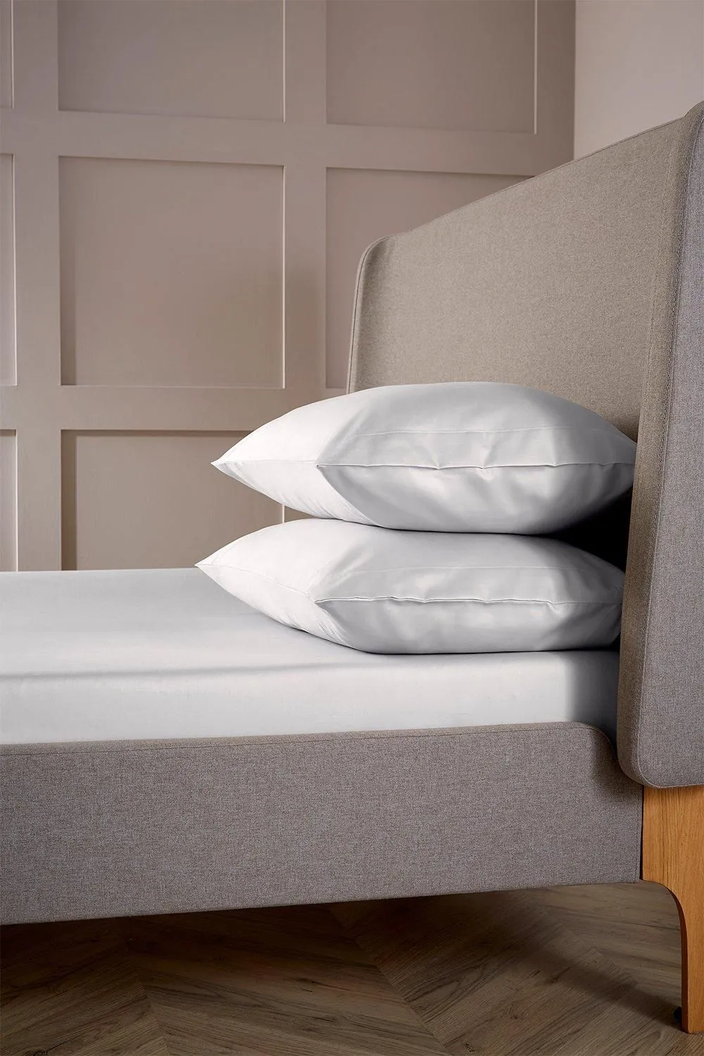 CHRISTY 400TC Luxury Cotton Sateen Plain Dye Bedding Fitted Sheets in Light Grey 2