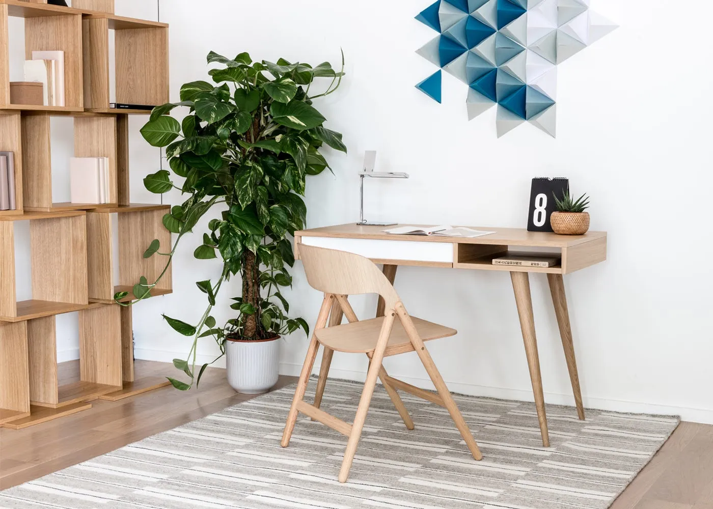 Case Celine Desk Oak 3