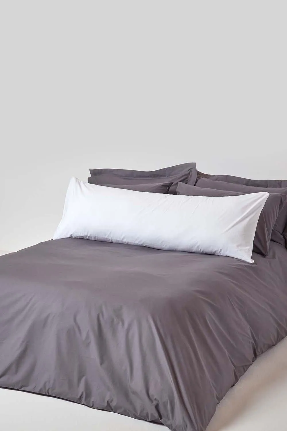Homescapes Egyptian Cotton Housewife Body Pillowcase 200 TC in White 2