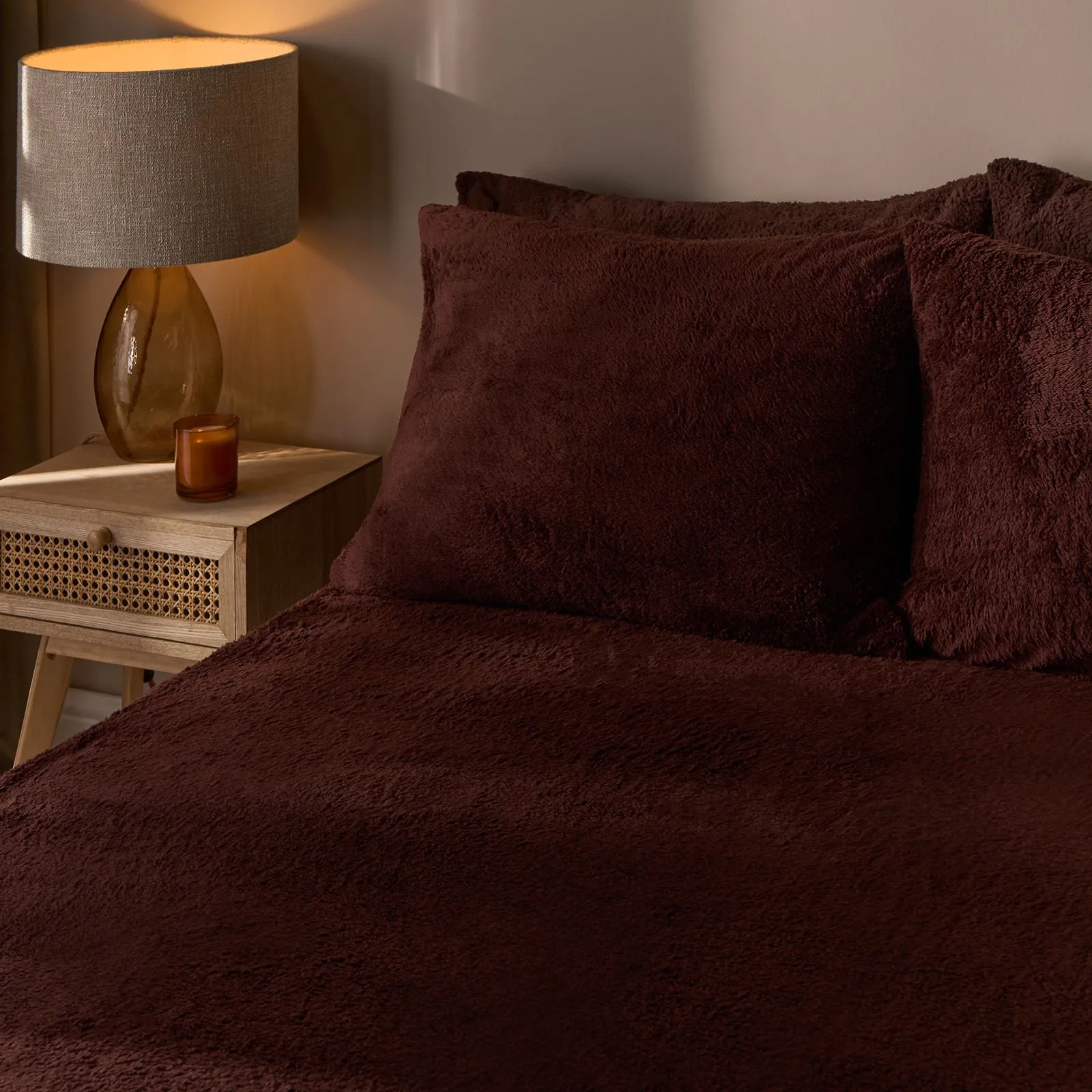OHS Teddy Fleece Thermal Fitted Bed Sheet in Chocolate | Size: Single Fitted