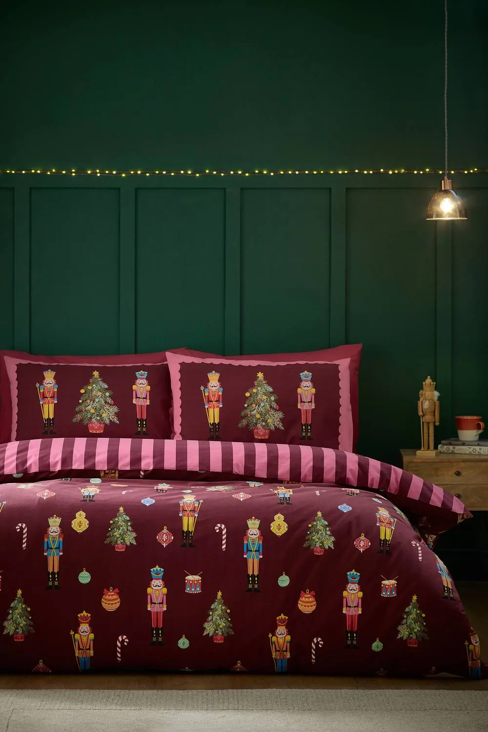 Catherine Lansfield 'Christmas Nutcracker Stripe' Reversible Duvet Cover Set in Plum