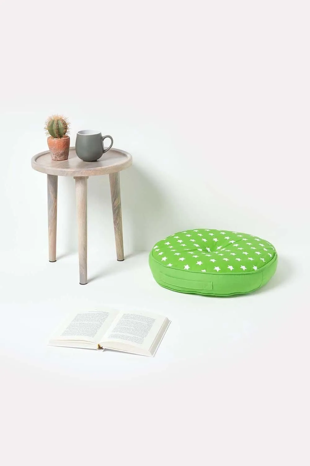 Homescapes Green Stars Round Floor Cushion 2